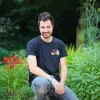 Photo boutique t-shirt noir avec une illustration du pôle élevage